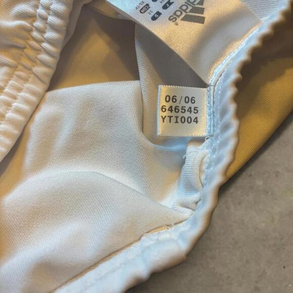 adidas vintage tennis skort
white
sz xs
2006 - Picture 8 of 10